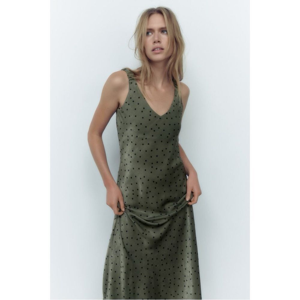 ZARA | sleeveless midi pullover dress in green polka dot | size medium - Picture 5 of 10